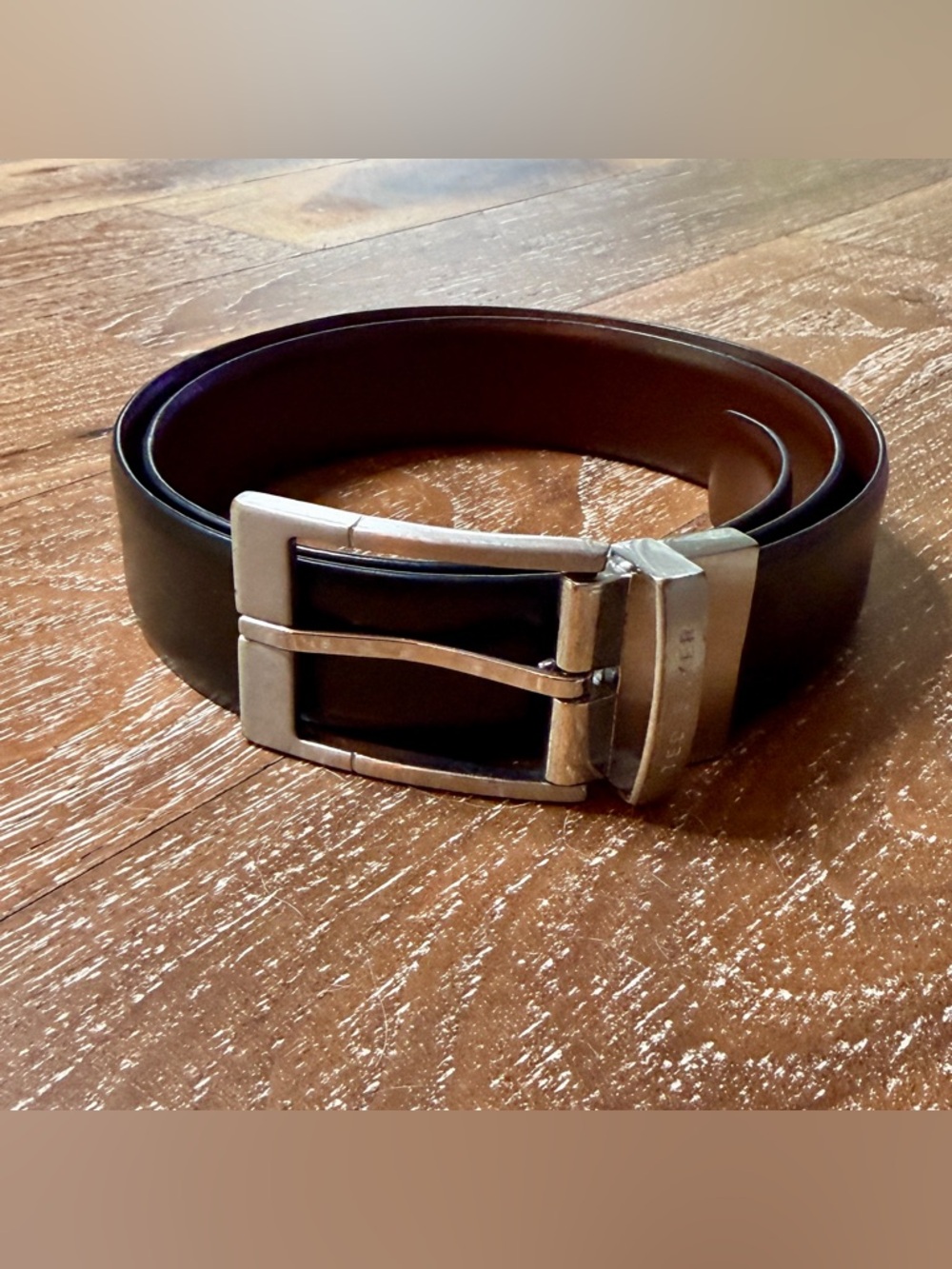 Ted Baker Men’s Reversible Black and Brown Belt w/ Silver Buckle / Size 32